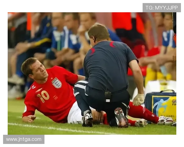 欧文点评曼联表现出色利物浦同样精彩中立球迷享受这场精彩对决 欧文点评曼联表现出色利物浦同样精彩中立球迷享受这场精彩对决