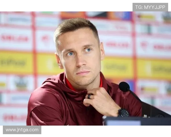 波兰中场克里乔维亚克宣布退役：球员生涯已无遗憾愿开启新篇章